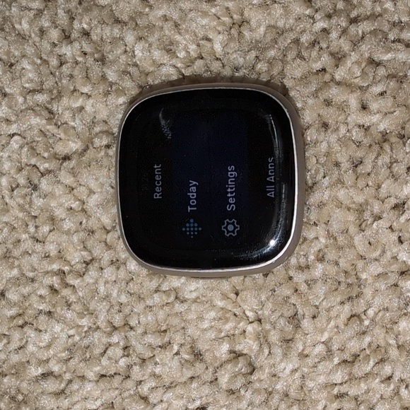 Fitbit Sense 2 with band, charger and 4 screen protectors - Picture 4 of 8